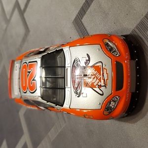 1:24 die cast, 2002 Winston Cup Champ Tony Stewart car, autographed by Joe Gibbs